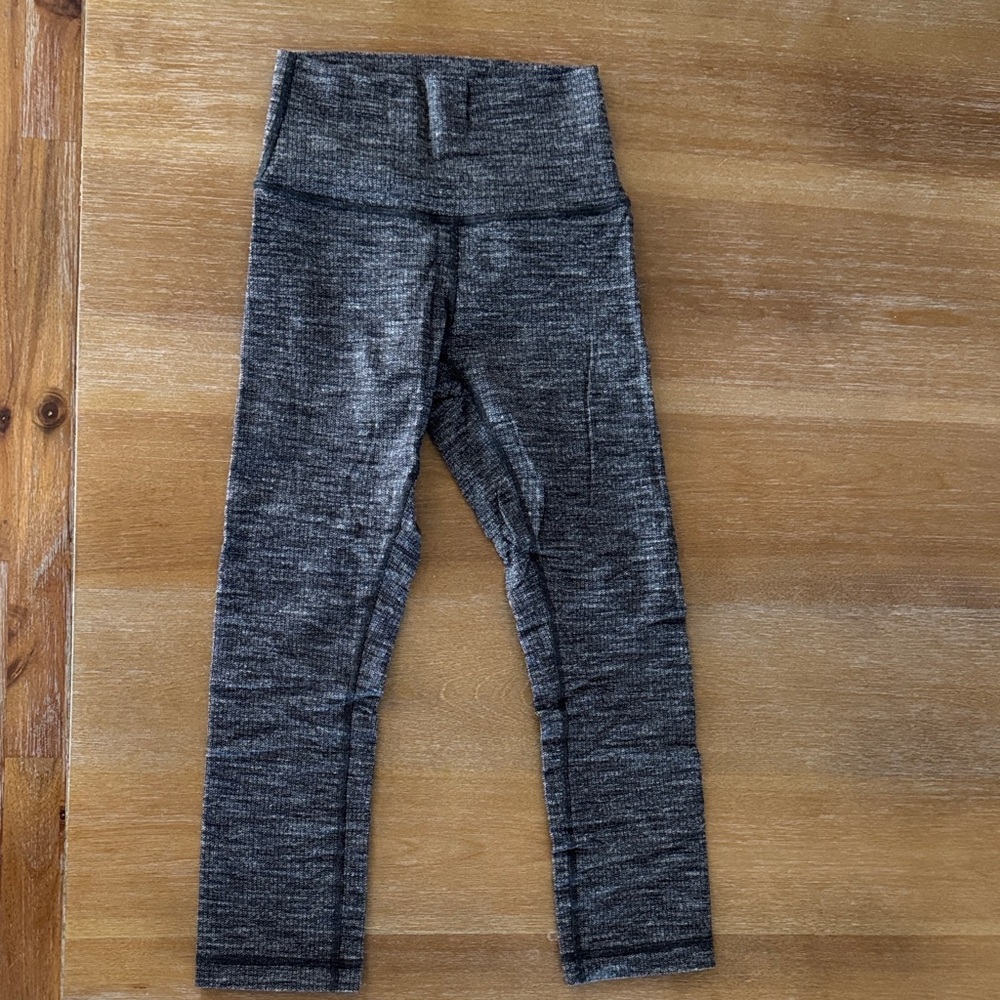 lululemon athletica Heather Gray crop Leggings